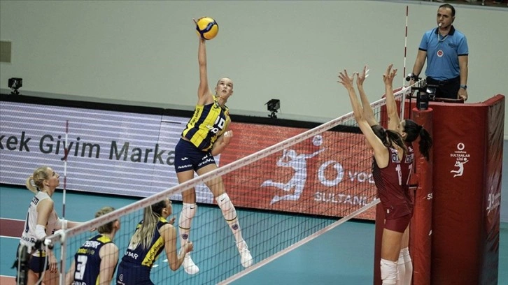 Kadınlar voleybolda derbi heyecanı