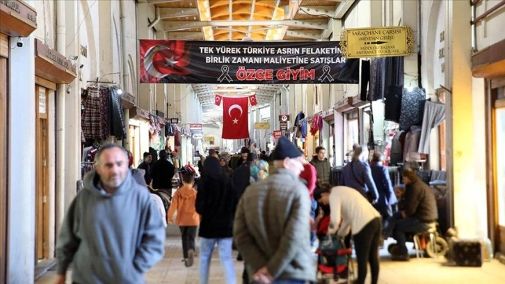 Kahramanmaraş'a yardım için gelenler esnafa da can suyu oldu