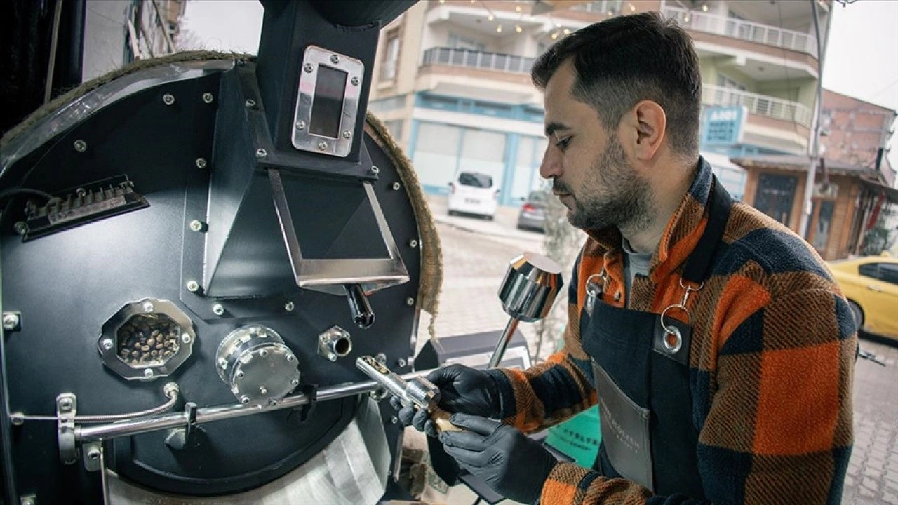 Kahve yapma eğitimi alan gen&ccedil; girişimci 8 &uuml;lkeye &uuml;r&uuml;n g&ouml;nderiyor