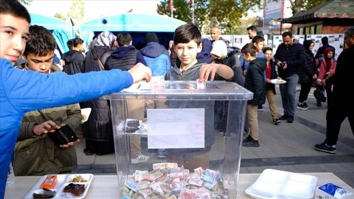 Kalp krizinden ölen okul müdürünün Filistinliler için kermes arzusu yerine getirildi