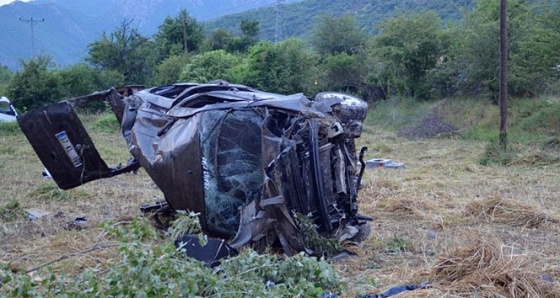 Kamyonet takla attı: 2 ölü, 4 ağır yaralı