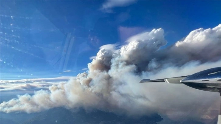 Kanada'nın Kuzeybatı Toprakları eyaletindeki yangın nedeniyle tahliyelerde sıkıntı yaşanıyor