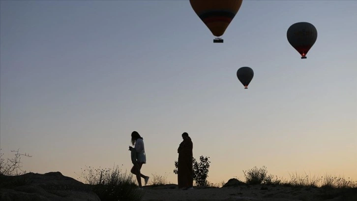 Kapadokya, yerli turist sayesinde bayramı dolu dolu geçiriyor