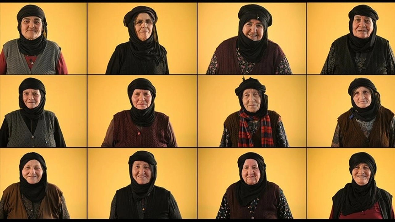 "Kara yapıklılar" baş bağlama geleneğini yıllardır sürdürüyor