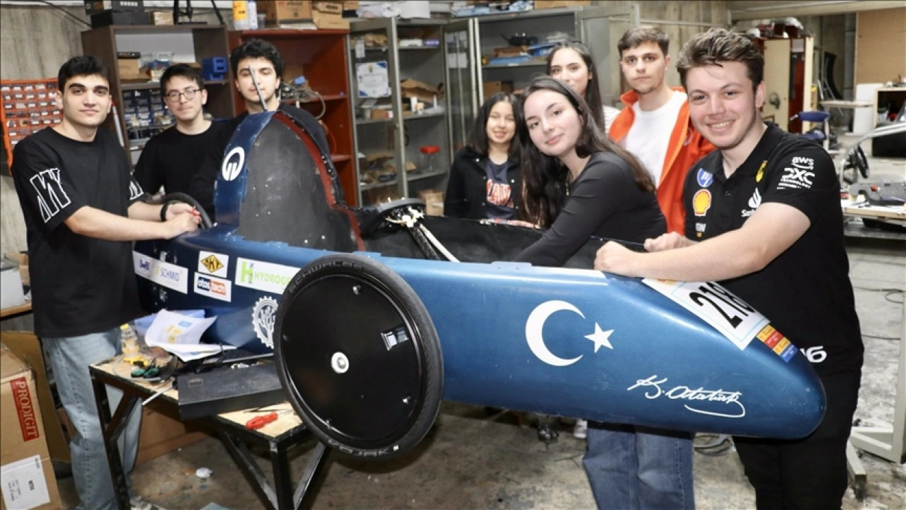 Karadeniz Teknik Üniversitesi öğrencileri 12 yılda 8 hidrojenli araç üretti