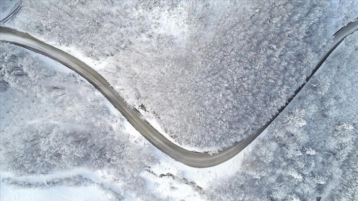 Karla kaplı Bolu Dağı havadan görüntülendi