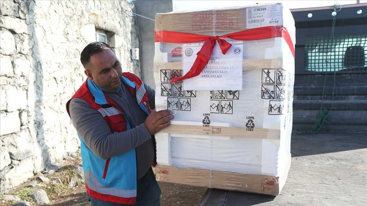 Kars'ta yeni evlenen çiftlere 6 ay kira ve 200 bin lira eşya desteği