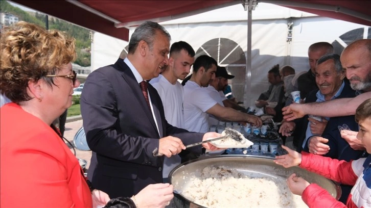 Kastamonu'da 'asırlık bayram pilavı' geleneği yaşatıldı