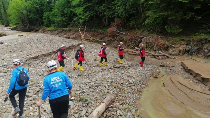 Kastamonu'da sele kapılan genci arama çalışmaları 4'üncü gününde sürüyor