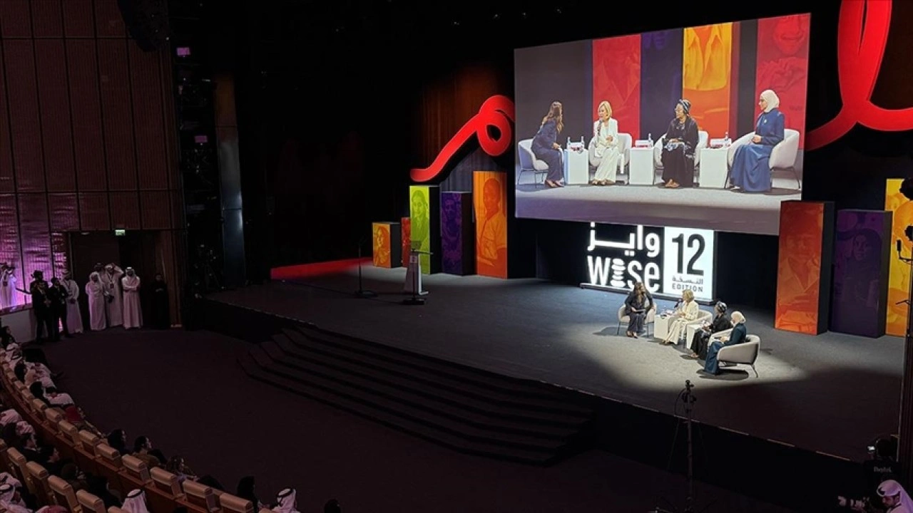 Katar'daki Dünya Eğitim İnovasyon Zirvesi 12'de gençlerin eğitime erişimi ve istihdamı ele