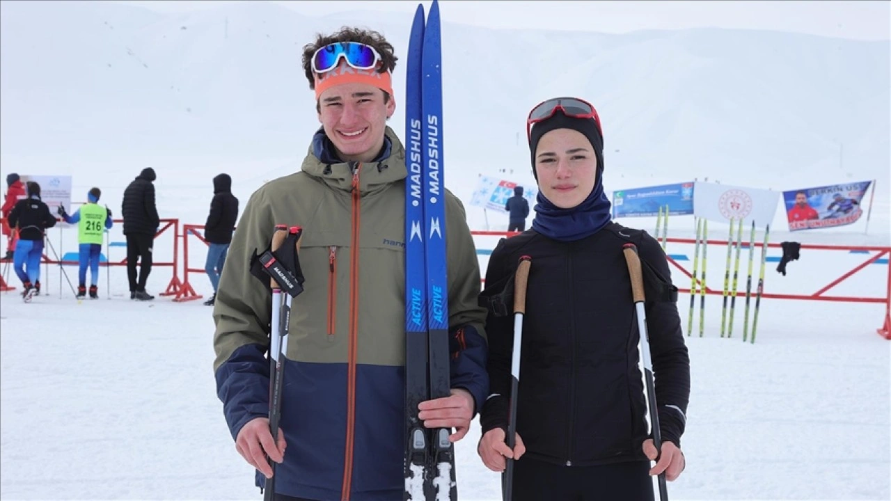 Kayaklı koşucu kardeşler 