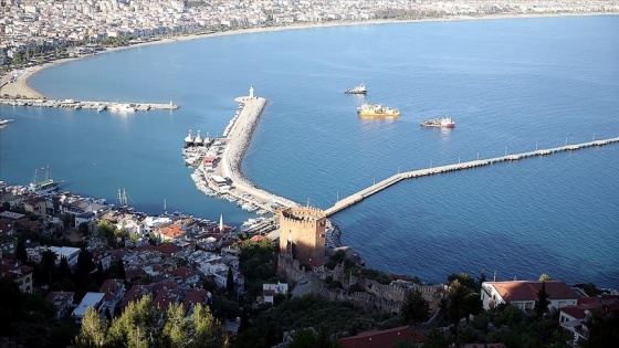 Kazakistan, Antalya'ya uçak sefer sayısını artırdı