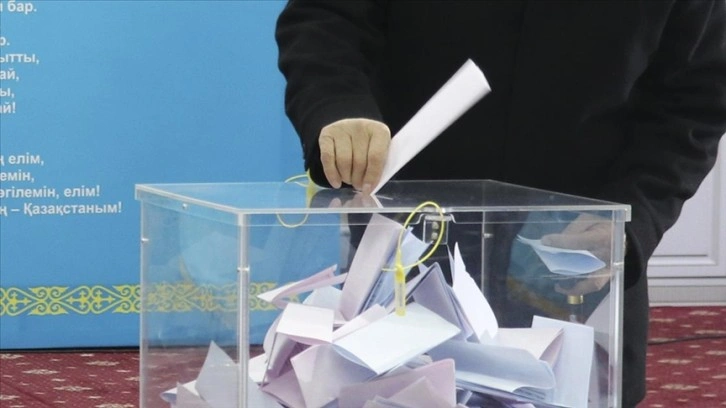 Kazakistan'da halk, anayasa referandumu için 5 Haziran'da sandık başına gidecek