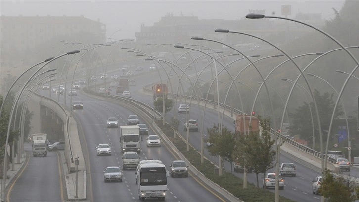 Kentlerde hava kirliliğinin asıl nedeni "trafik"