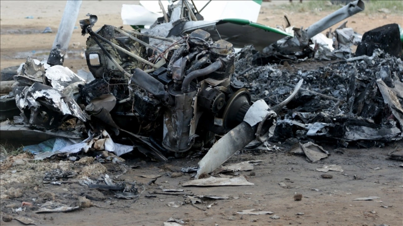 Kenya'da bir uçağın düÅŸmesi sonucu 11 kiÅŸi öldü
