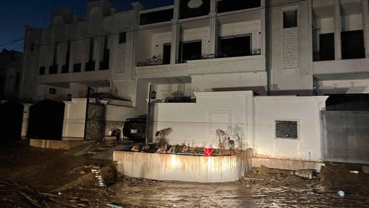 Kerk&uuml;k'te sel nedeniyle 300 aile yerinden edildi