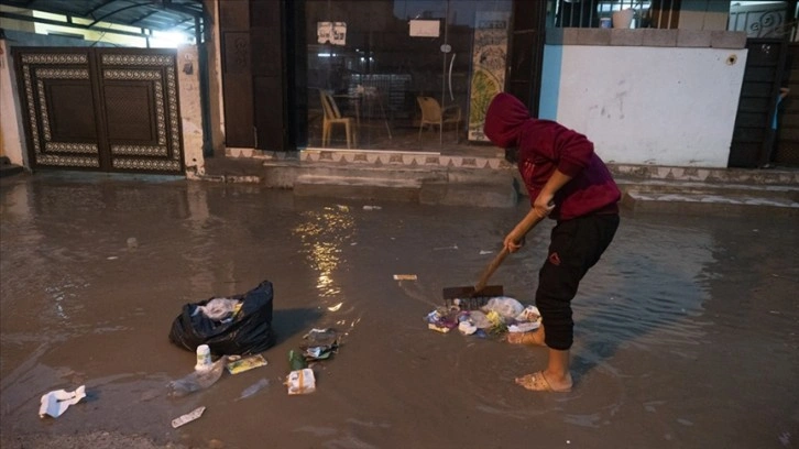 Kerkük'te sağanak nedeniyle sular altında kalan evde 2 çocuk hayatını kaybetti