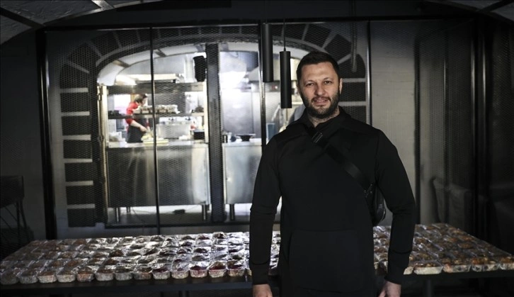 Kiev'deki Türk iş insanı her gün 1000 kadar Ukraynalıya ücretsiz yemek dağıtıyor