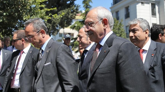 Kılıçdaroğlu Teziç'in ailesine taziye ziyaretinde bulundu