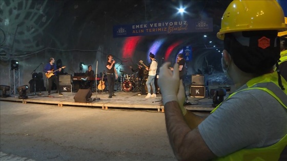 Kıraç&#039;tan yerin 72 metre altında 1 Mayıs konseri