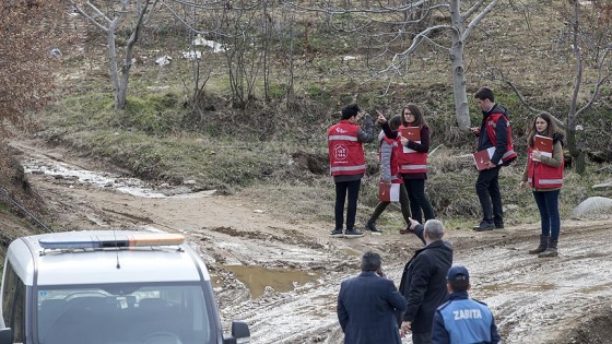 Kiraz'da çocuk yaşta evliliğe karşı halk bilgilendiriliyor