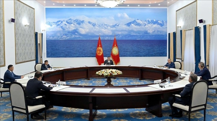 Kırgızistan Cumhurbaşkanı Caparov, Türk dünyasının istihbarat başkanlarını kabul etti