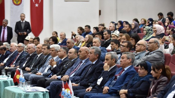 Kırgızistan'da 'Mevlana Konferansı'