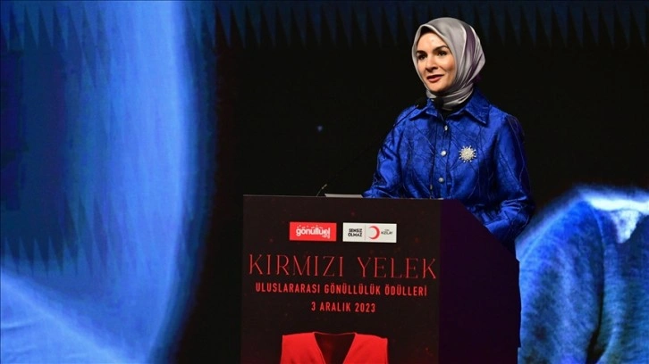 "Kırmızı Yelek Uluslararası Gönüllülük Ödülleri" sahiplerini buldu