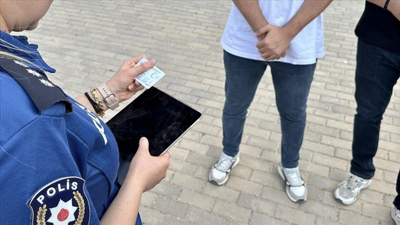 Kırşehir'deki ormanlık alanlar yangınlara karşı dronla denetleniyor