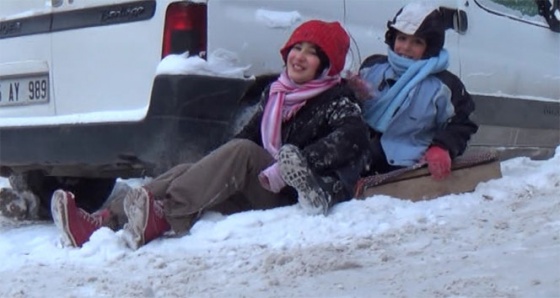 Kırşehir'in 3 ilçesinde eğitime kar engeli | Kırşehir'de 7 Ocak okullar tatil mi?