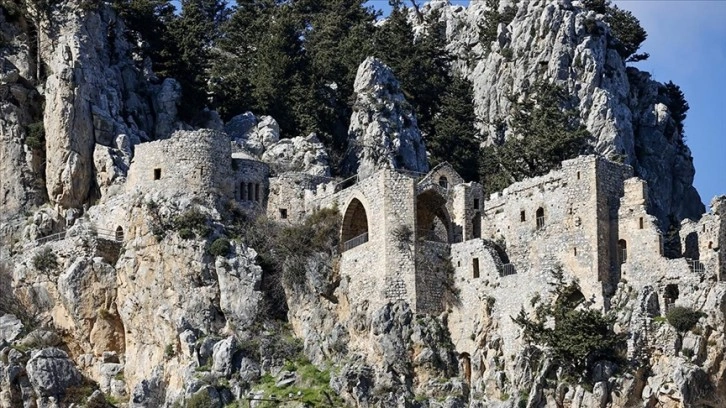 KKTC'deki St. Hilarion Kalesi Orta Çağ'dan bu yana ayakta