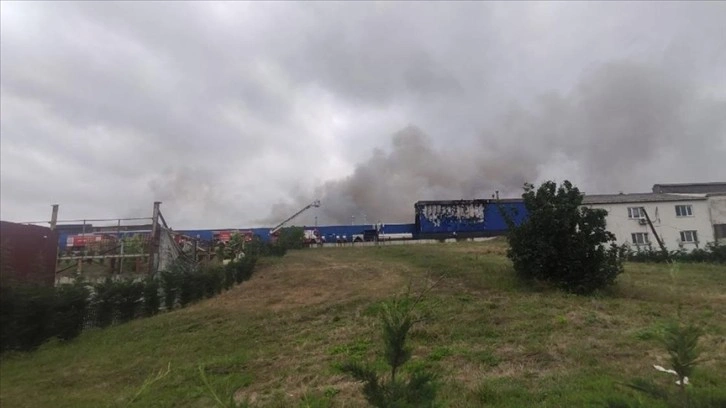 Kocaeli'de kimya fabrikasında çıkan yangın söndürüldü