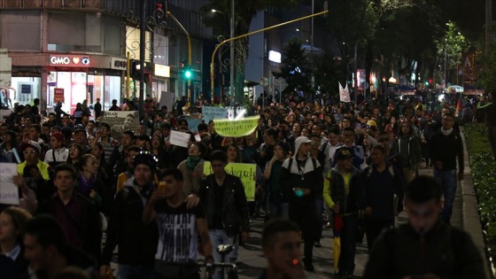 Kolombiya'daki hükümet karşıtı protestolarda 1 polis ağır yaralandı