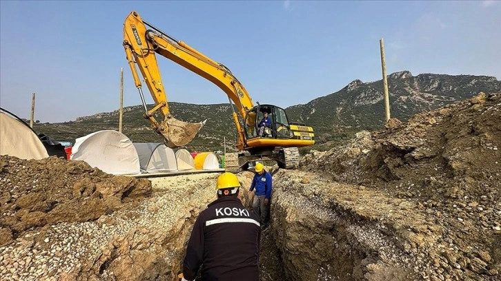 Konya Büyükşehir Belediyesi Hatay'da su şebekesi yapımını sürdürüyor