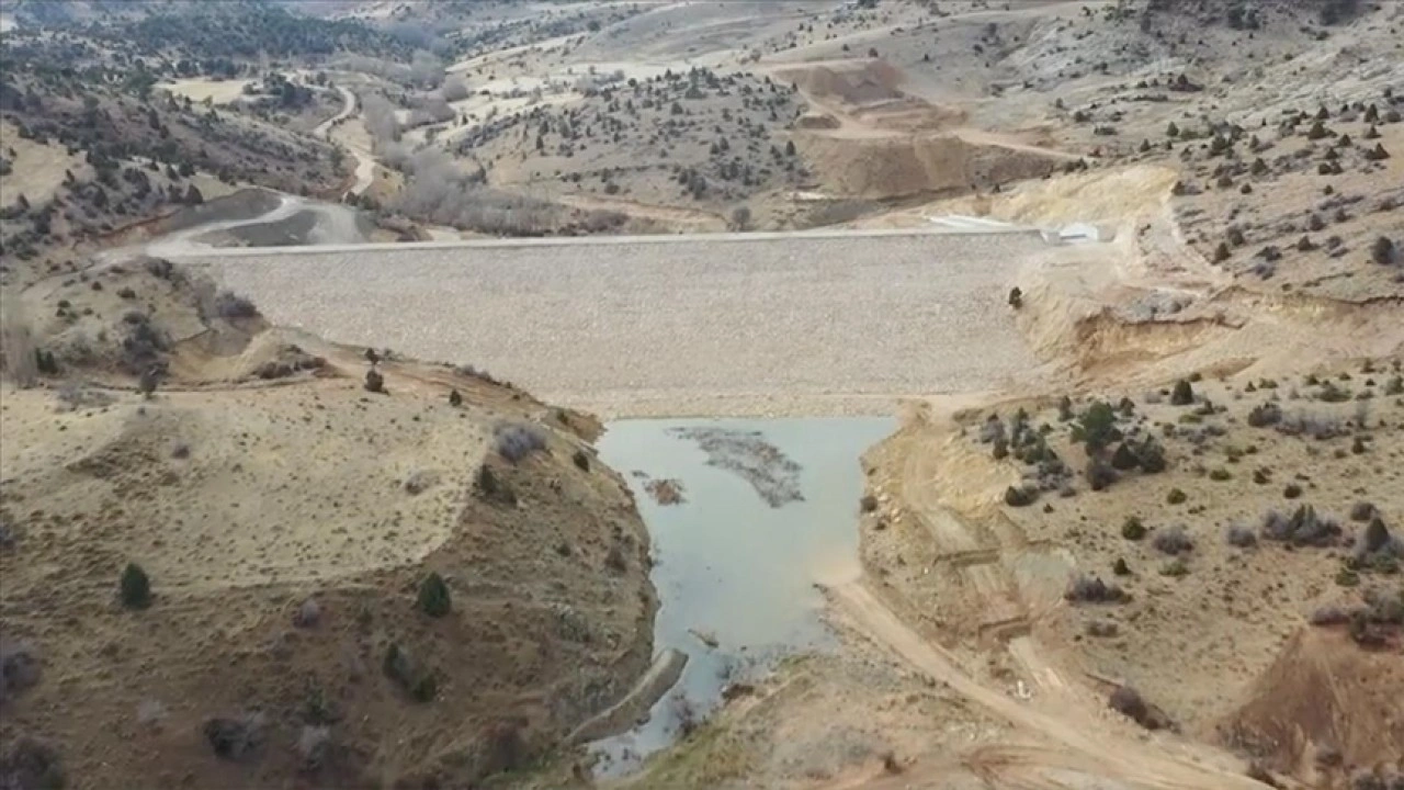 Konya Sel&ccedil;uklu Tepekent Barajı'nda su tutuldu