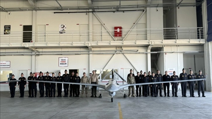 Korgeneral Metin Tokel, Selçuk Bayraktar ve Ahmet Akyol'dan sınır birliklerine bayram ziyareti