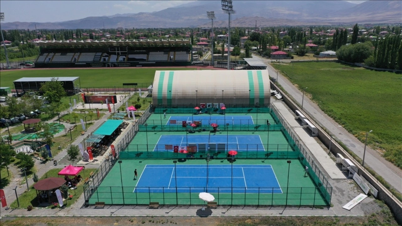 Kortların dahi olmadığı şehir, yatırımlarla tenisin yeni adresi oldu