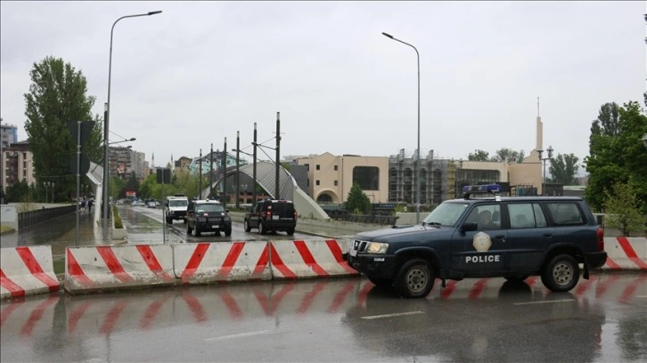 Kosova'nın kuzeyinde belediye başkanlarının görevden alınabilmesi için yapılan seçim boykot edi