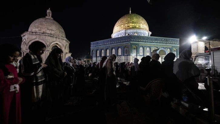 Kudüs'ü ziyaret eden Müslümanlar, İsrail'in Gazze'deki saldırıları sebebiyle hüzün yaşıyor