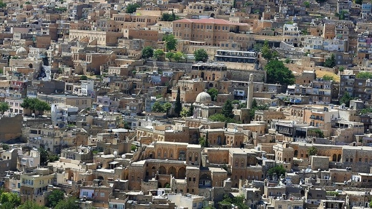 Kültür turizminin gözde kentlerinden Diyarbakır ve Mardin'de bayram tatili yoğunluğu