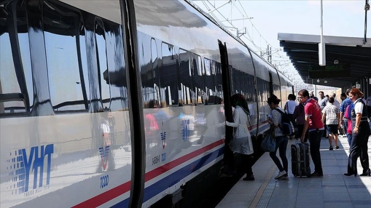 Kurban Bayramı nedeniyle tren hatlarında 51 bin 638 kişilik kapasite artışı yapıldı