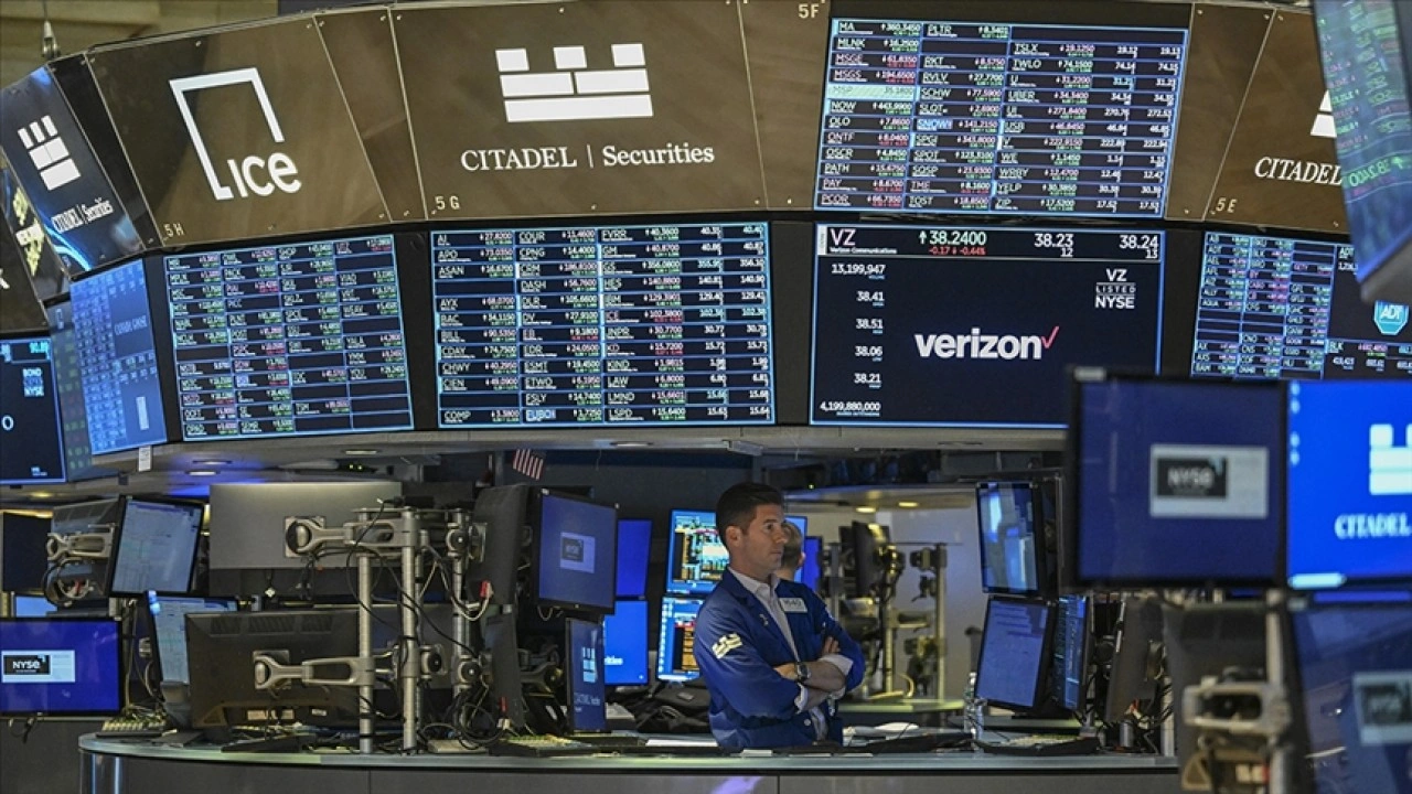 Küresel piyasalarda Fed'e iliÅŸkin "ÅŸahin" faiz indirimi endiÅŸeleri devam ediyor