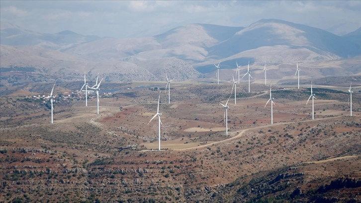 Küresel rüzgar enerjisi kurulu gücü 2024'te 143 gigavat artacak