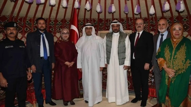 Kuveyt'te düzenlenen 'Türk Köyü Etkinliği'nde Türk kültürü tanıtılıyor