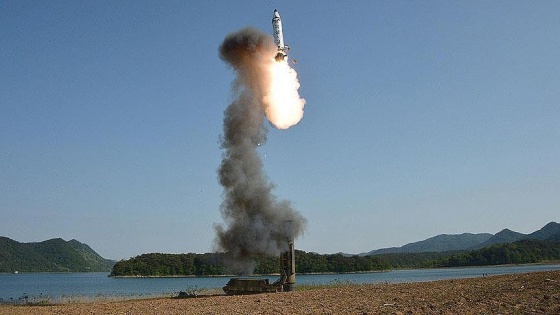 Kuzey Kore 'kıtalararası balistik füze' denedi