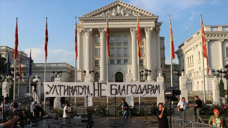 Kuzey Makedonya'daki protestoda gerginlik yaşandı