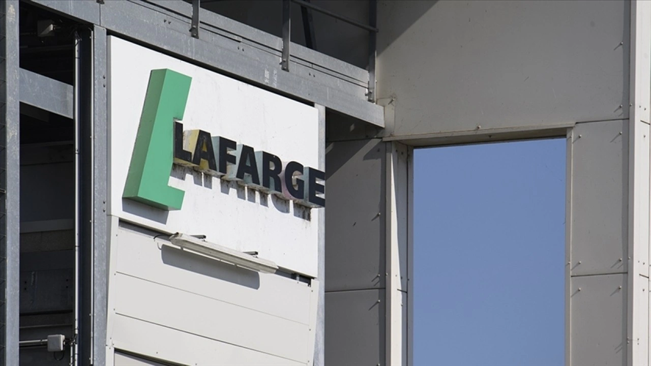 Lafarge'ın terör finansmanı davasında şikayetçi eski Suriyeli çalışan dinlendi