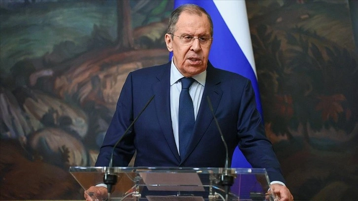 Lavrov, dolar ve avronun uluslararası ticarette rolünü azaltmanın öncelikleri olduğunu belirtti