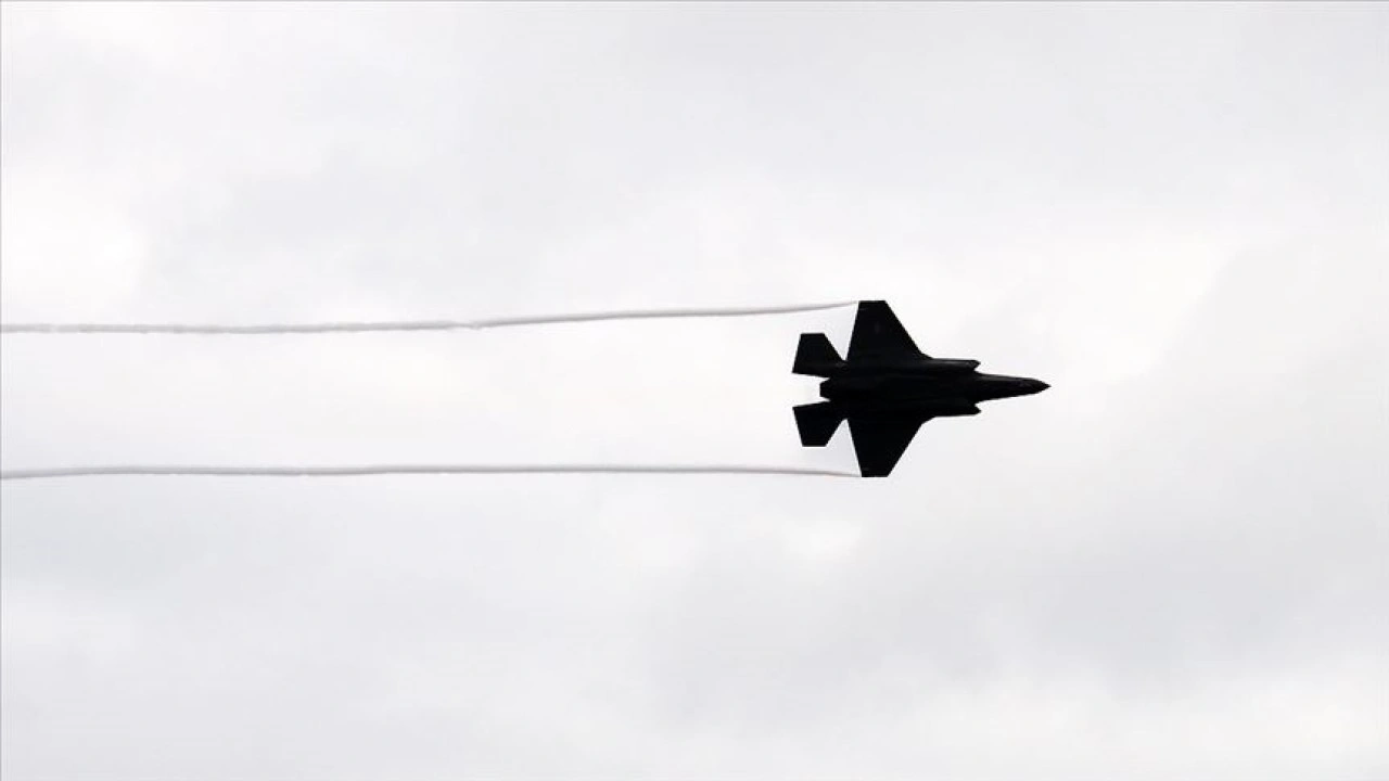 Le Monde: İsviçre'de F-35 savaş uçağı anlaşması ulusal skandala dönüştü