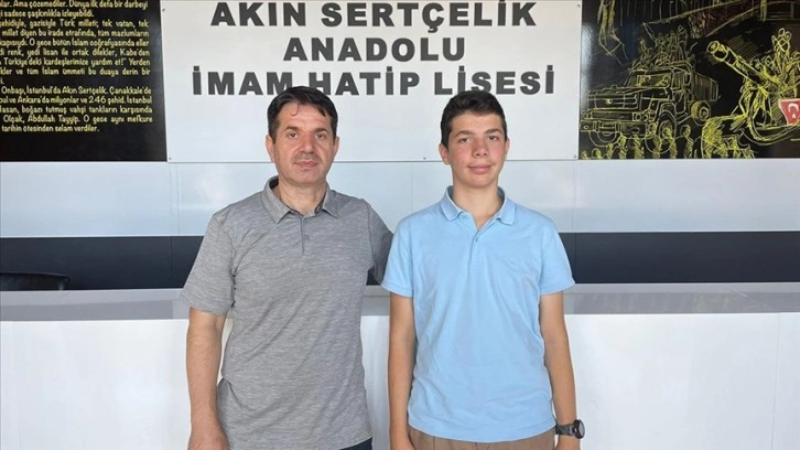 LGS sınavında tam puan alan Abdullah matematik profesörü olmak istiyor